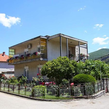 Cvijetna Oaza Apartamento Trebinje Exterior foto